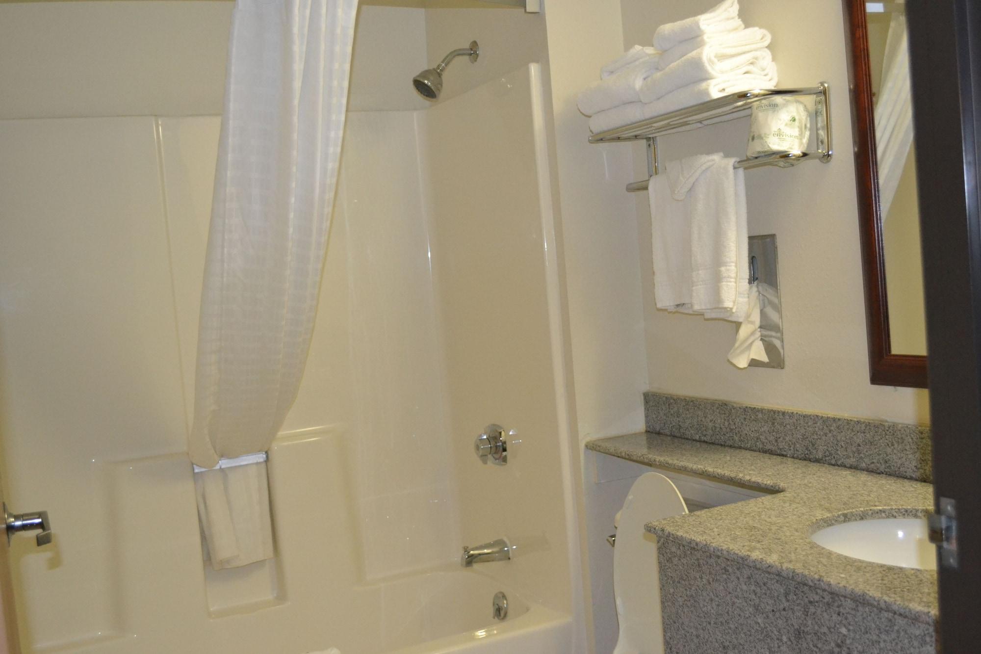 Super 8 By Wyndham Germantown/Milwaukee Hotel Ngoại thất bức ảnh